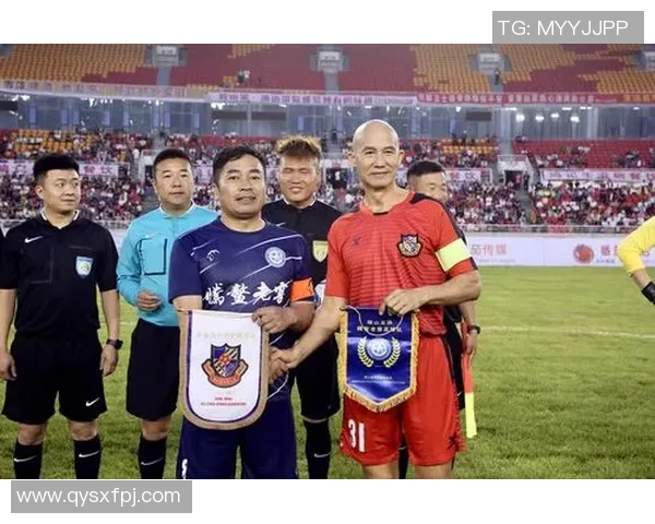 足球明星华丽出场瞬间集锦展现魅力与风采的精彩视频